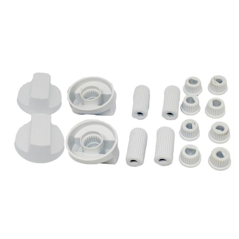 SET MIT 4 UNIVERSALRÄDERN FÜR HERDE