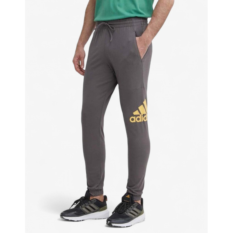 ADIDAS Essentials Badge Of Sport Pants Brown