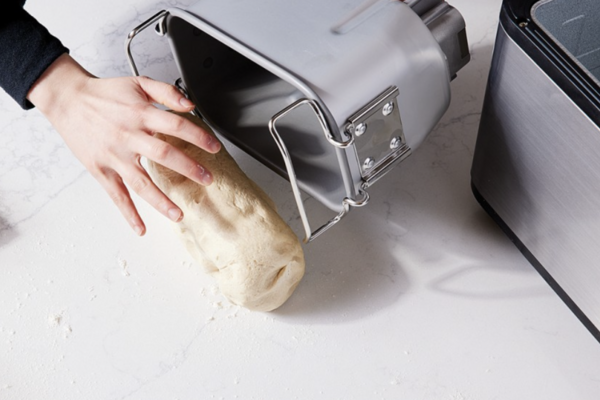 Die Bäckerei backt das Brot nicht obendrauf.