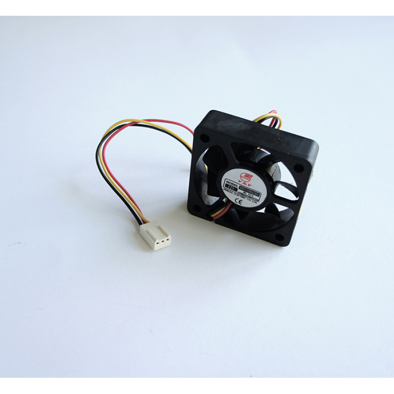 Вентилатор аксиален с втулка 12V 3P 0,16A 50х50х15mm