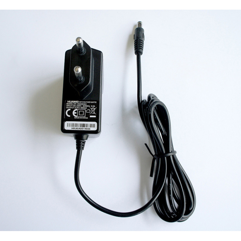 Мрежов адаптер стабилизиран с букса 5,5х2,1 5V 1A 5W