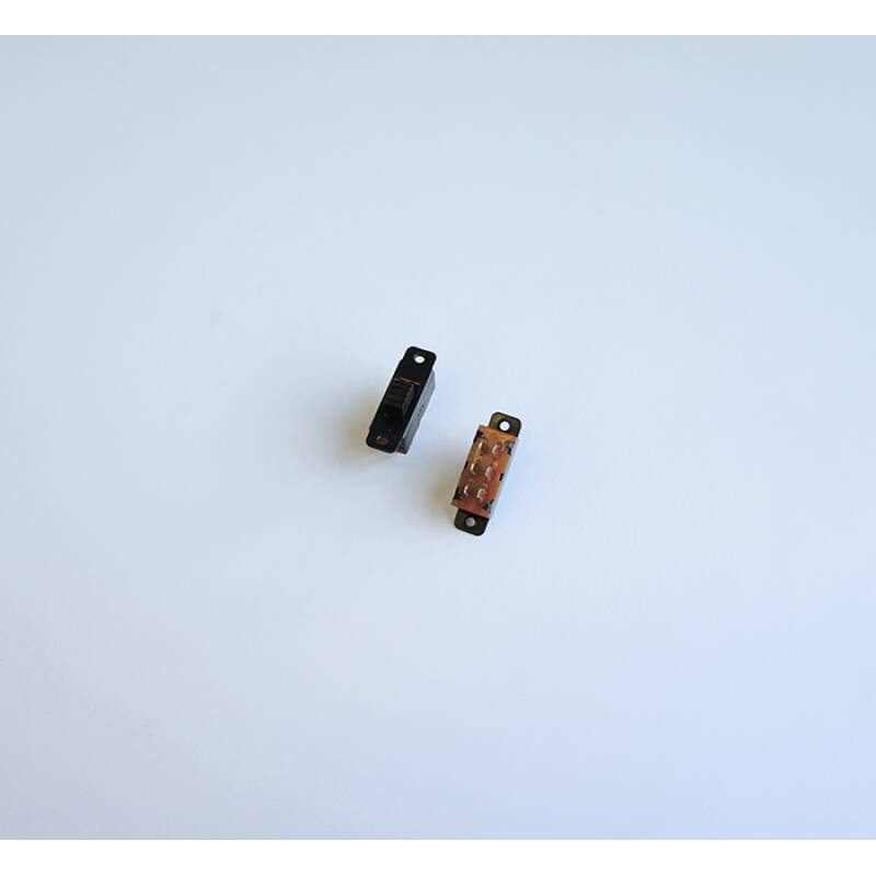 Ключ плъзгащ с 2 положения черен 16x8mm