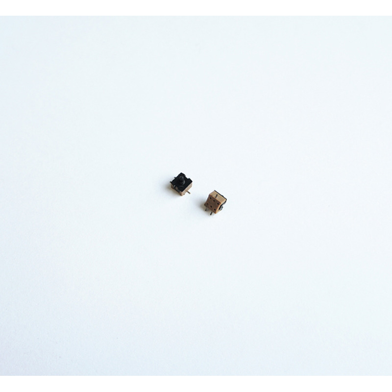 Малък бутон 3pin 3,5x3,5x2mm незадържащ НО черен H=1mm