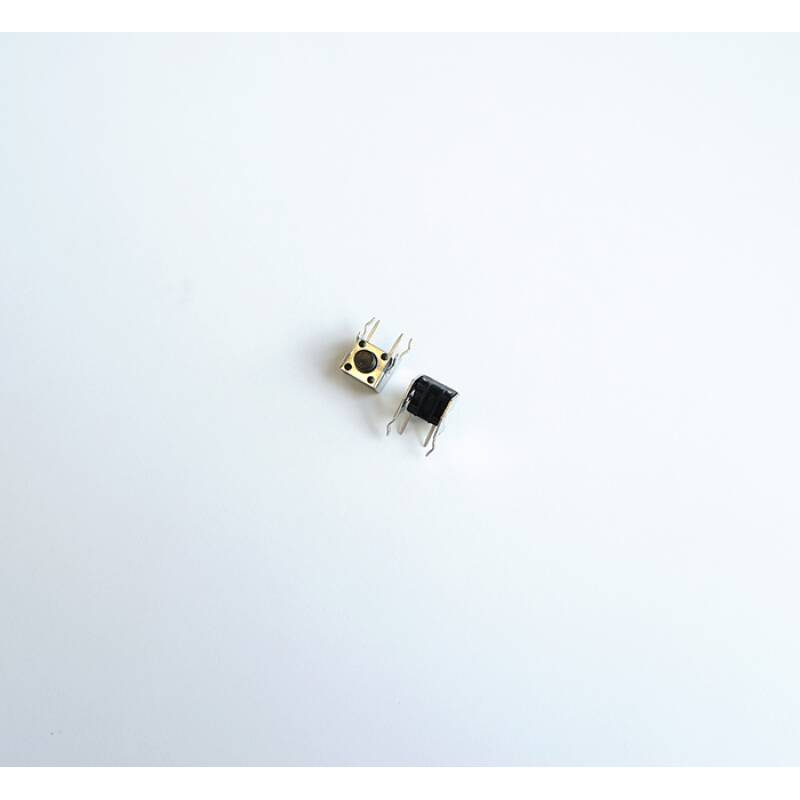 Малък ъглов бутон 2pin 6x6x6,5mm незадържащ НО черен 12V 0,05A H=3,5mm