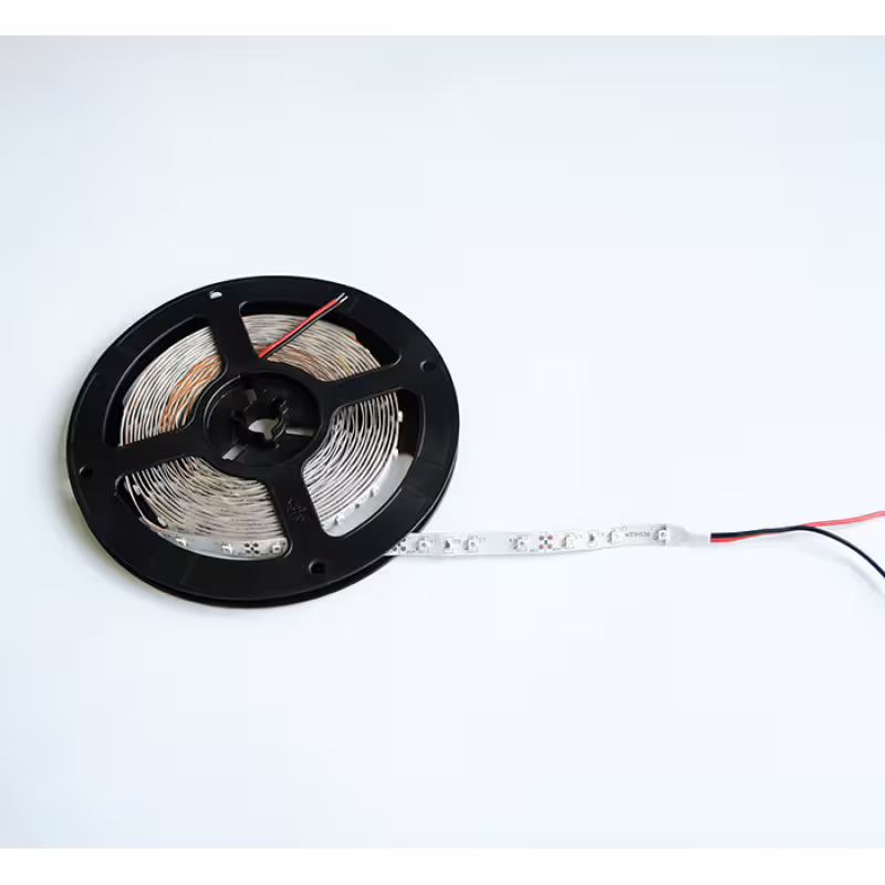 Светодиодна лента с 60 диода IP20 самозалепваща студено бяла 12V 4,8W