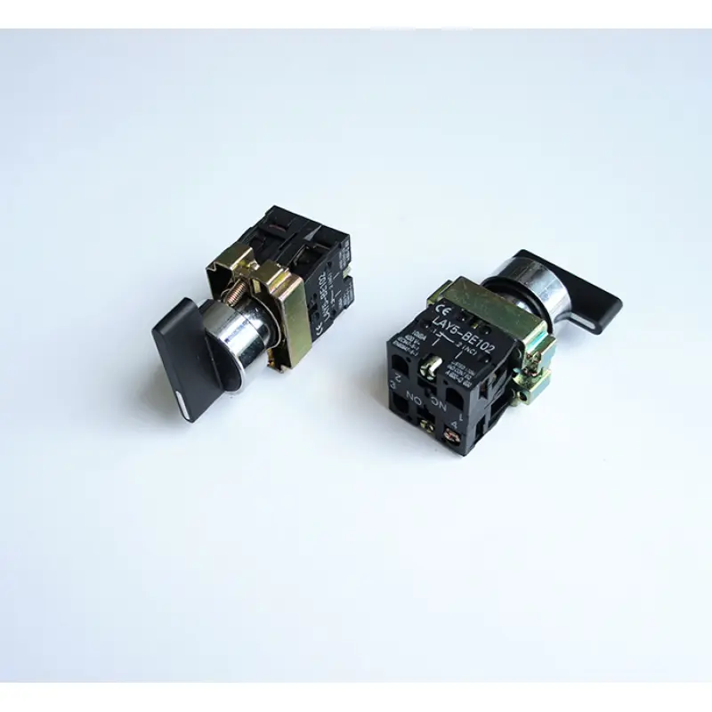 Ключ ротационен BJ35 с 3 положения черен 250V 3A 40x30mm