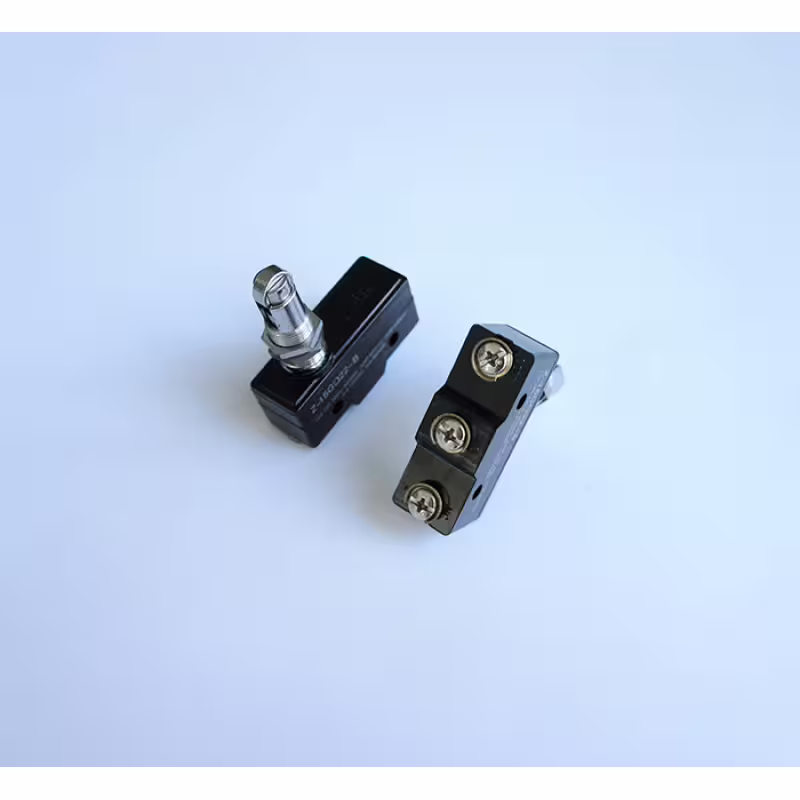 Ключ Z-15GQ22-B незадържащ с ролка НО черен 480V 15A Ф12mm