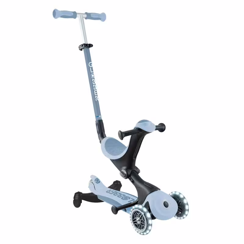 Тротинетка със седалка 5 в 1 GLOBBER GO UP DELUXE LIGHTS ECOLOGIC 360&deg; - пастелно синя