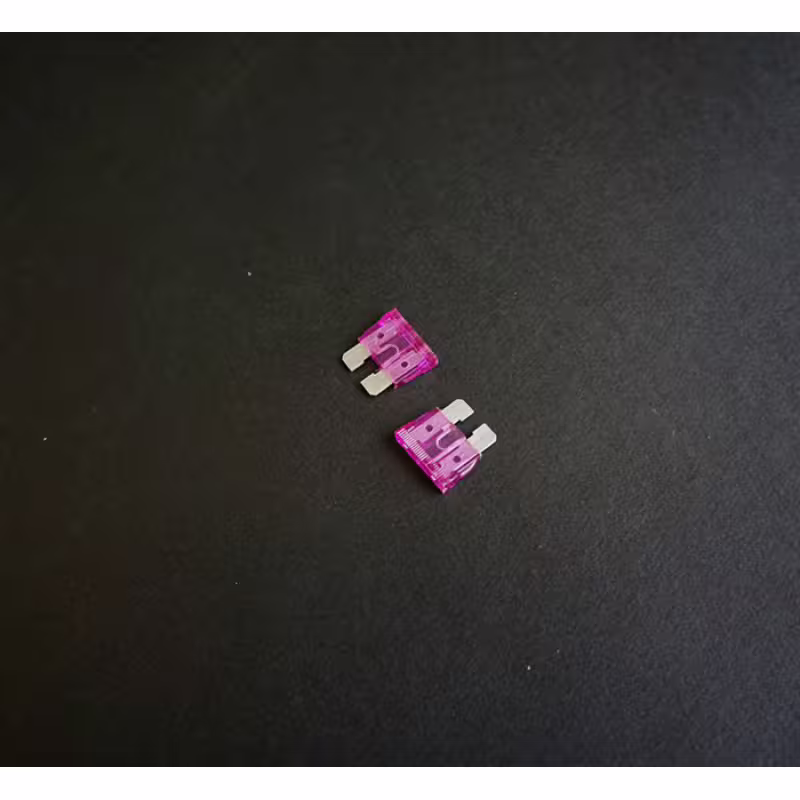 Автомобилен предпазител среден лилав 14x19mm 3A