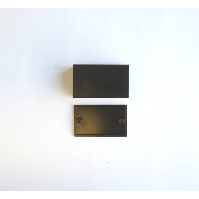 Кутия за закрит монтаж 70x42x26mm