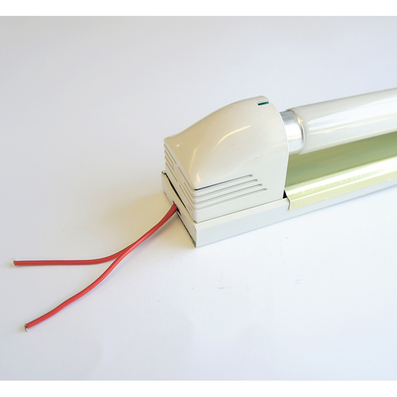 Осветително тяло открито за UV и луминисцентни лампи с цокъл T8 220V 1x18W 600mm