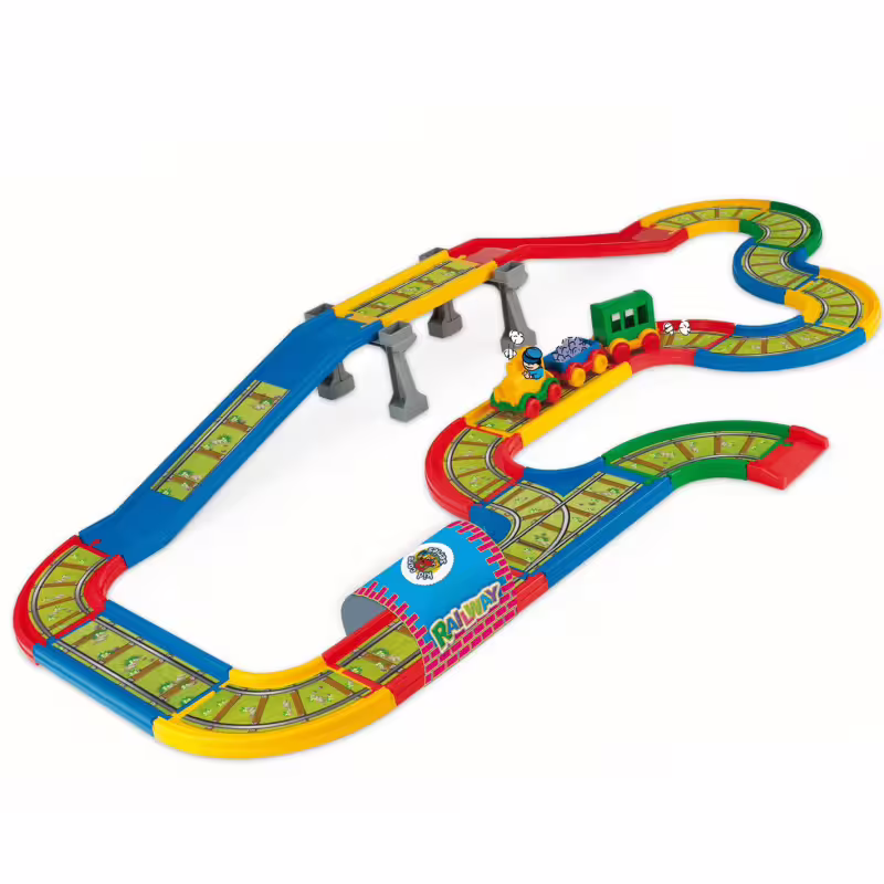 Голяма детска писта с железопътни релси с колички